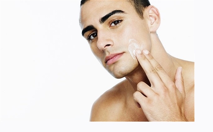 Как подобрать мужской крем для лица?