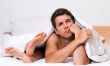 5 очевидных признаков, что девушка – «бревно» в постели
